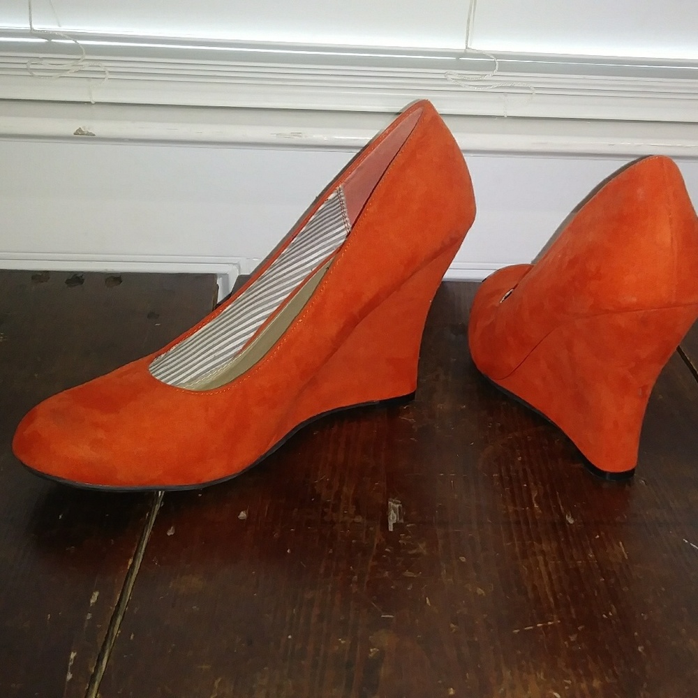 Ladies orange suede wedges